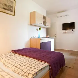 Centar 2 Private With Ensuite And Kitchenette , Split Croatia
