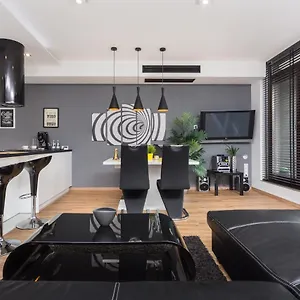 Inpoint Spacious Near Main Square & Kazimierz District , Krakow Poland